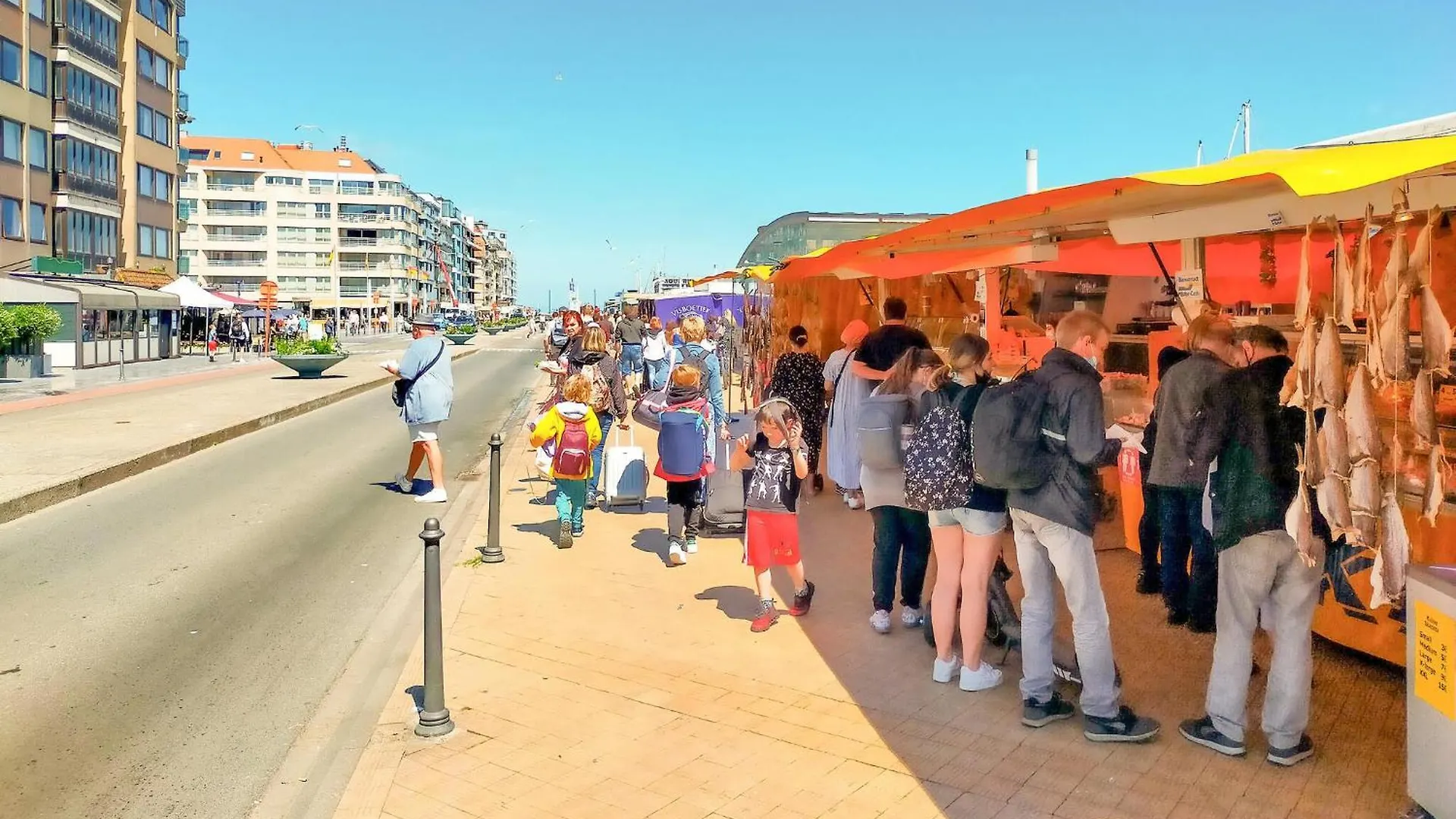 Awesome Apartment In Oostende With House Sea View