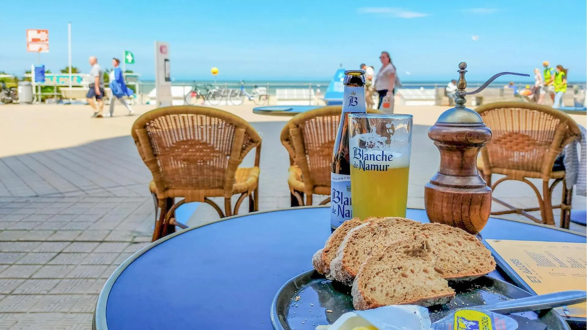 Awesome Apartment In Oostende With House Sea View 0*, Ostend