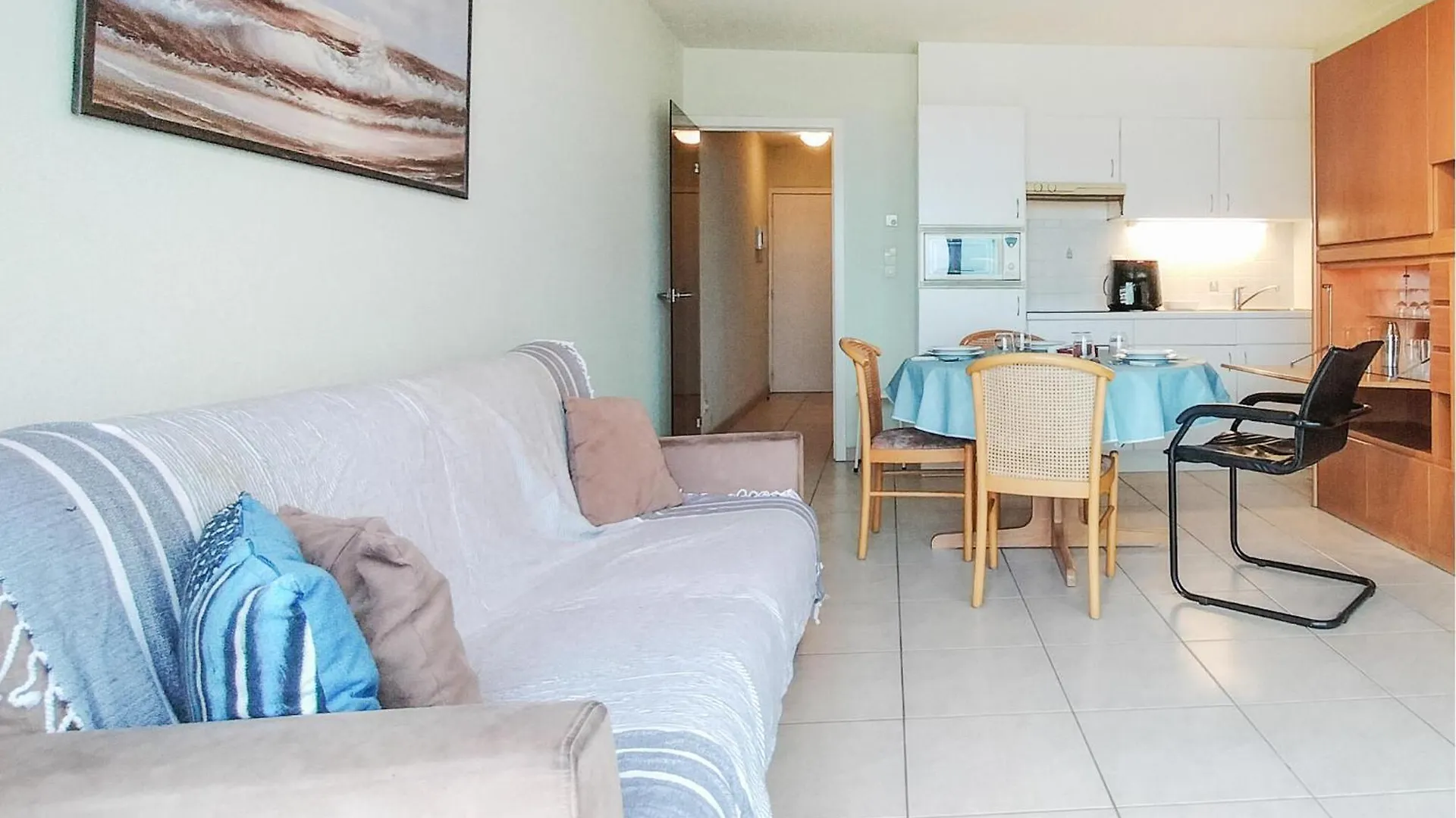 Awesome Apartment In Oostende With House Sea View  Ostend