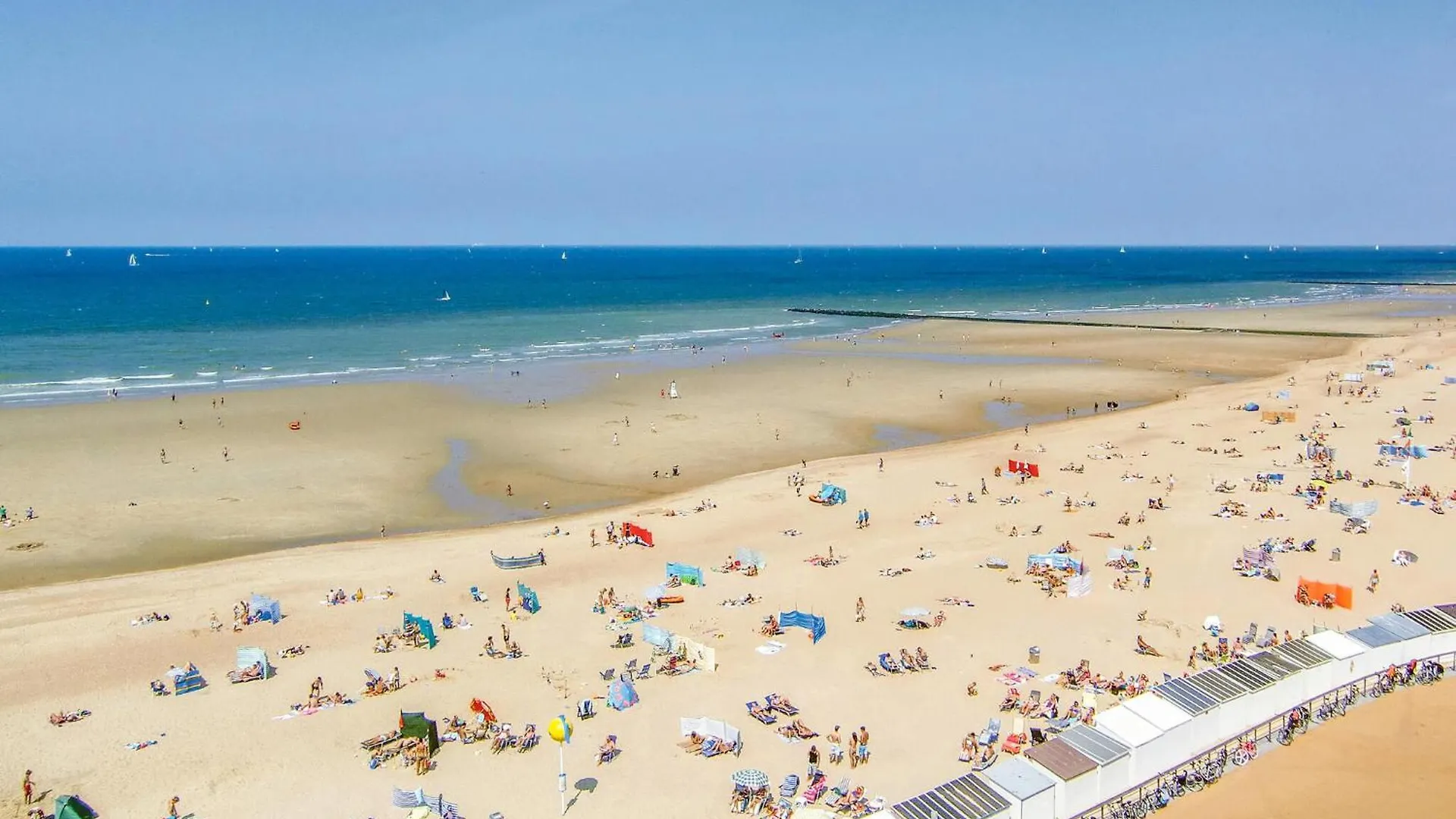 Awesome Apartment In Oostende With House Sea View