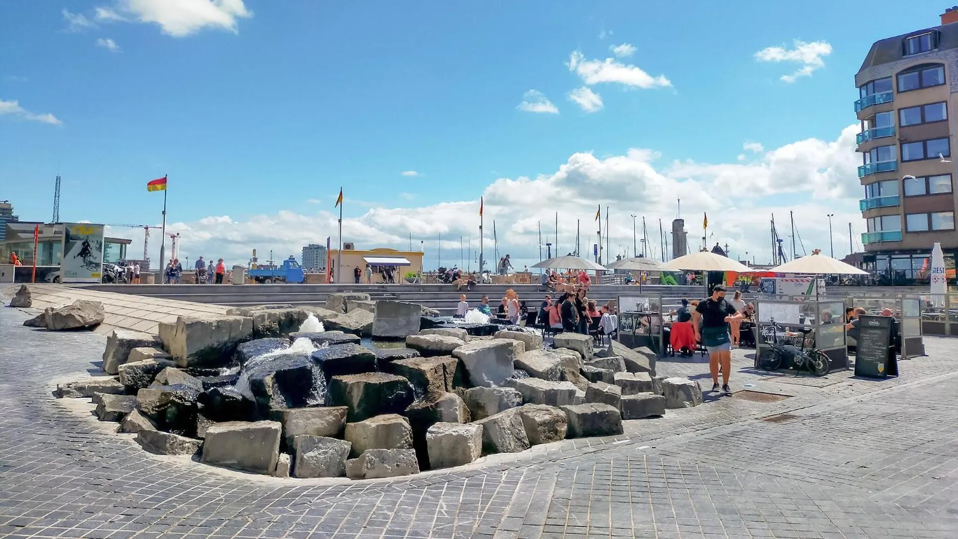 Awesome Apartment In Oostende With House Sea View Ostende